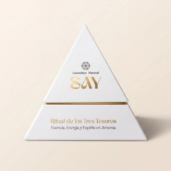 SAY Tres Tesoros · packaging pirámide cerrada